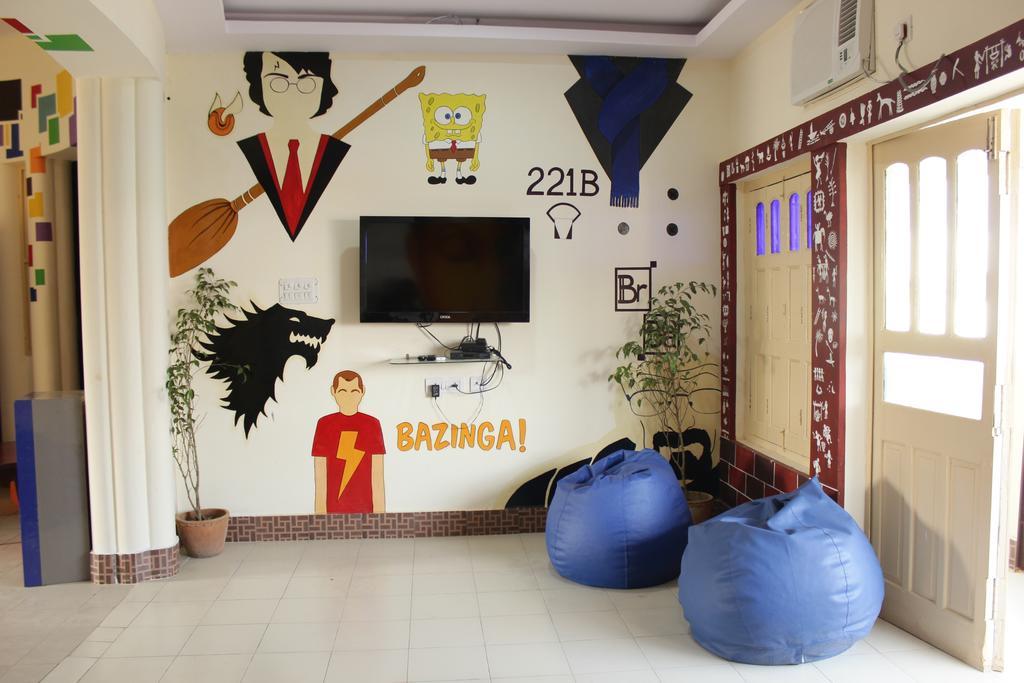 Zostel Varanasi Hostel — Photos 1